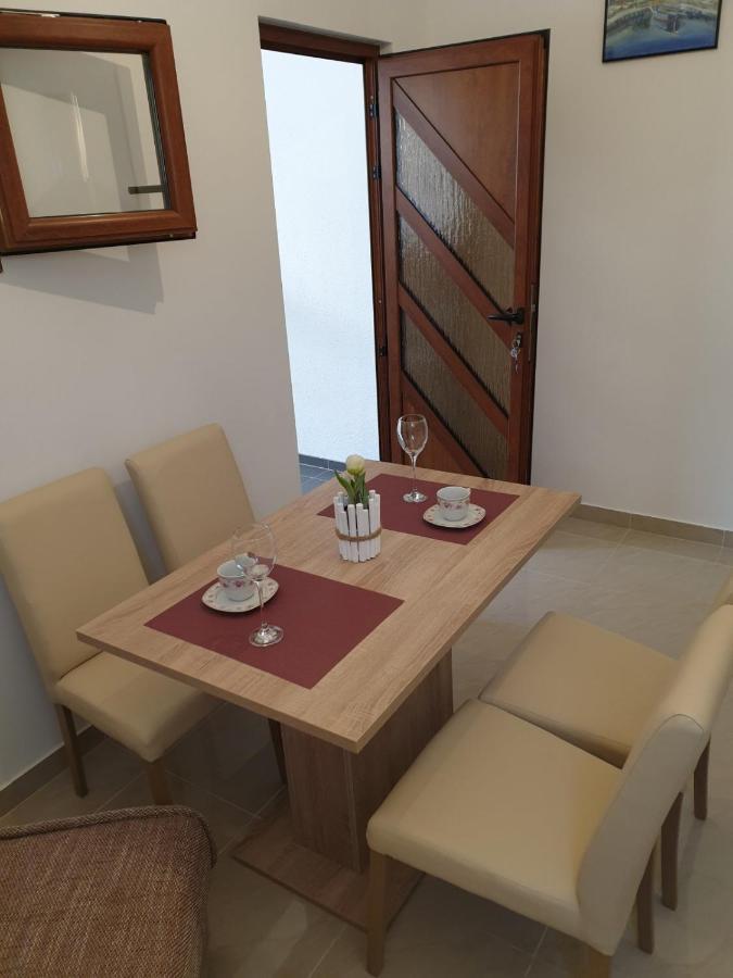 Vito Apartment Starigrad Paklenica Luaran gambar