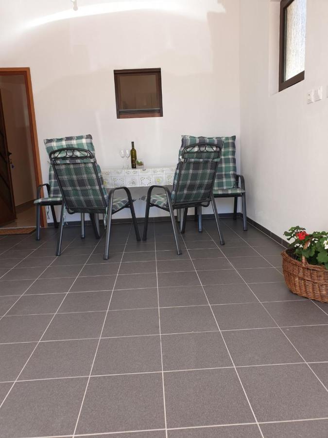 Vito Apartment Starigrad Paklenica Luaran gambar